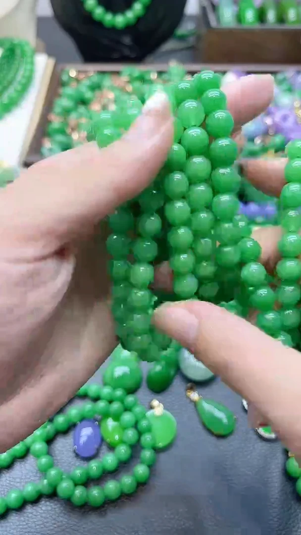颈饰未镶嵌翡翠8mm绿串