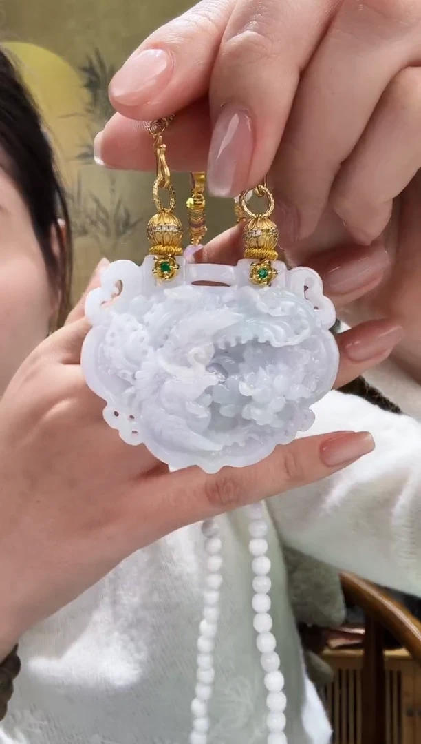 颈饰未镶嵌翡翠吊坠