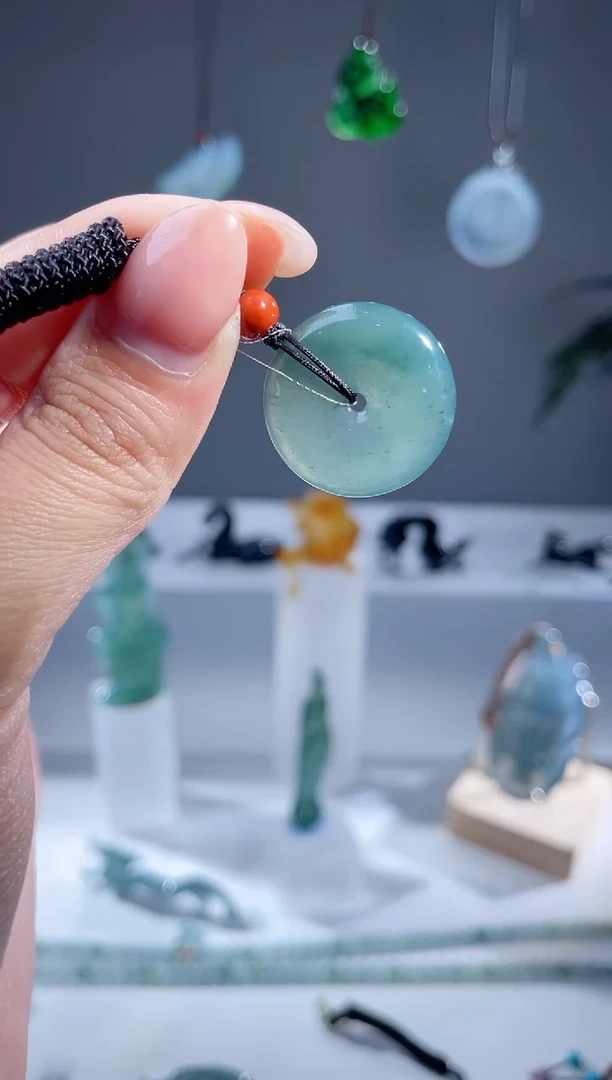 【闪购商品】翡翠颈饰未镶嵌天然A货翡翠  