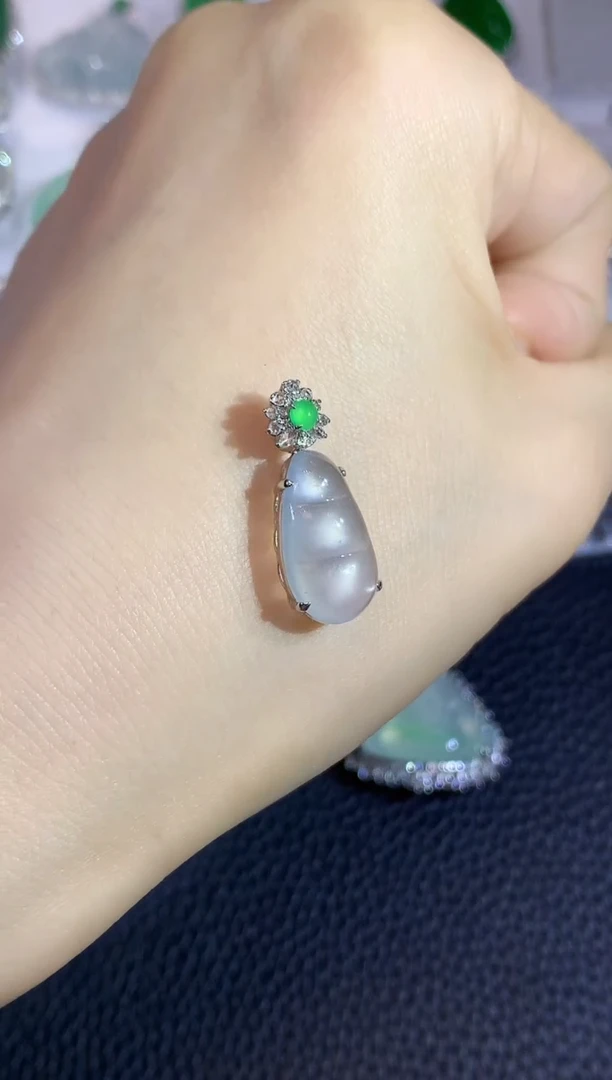 翡翠18K金镶嵌吊坠(不含链)Z45