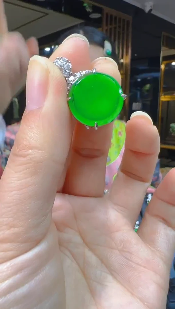 吊坠(赠链)银S925镶嵌翡翠015(多样性发货发其一)