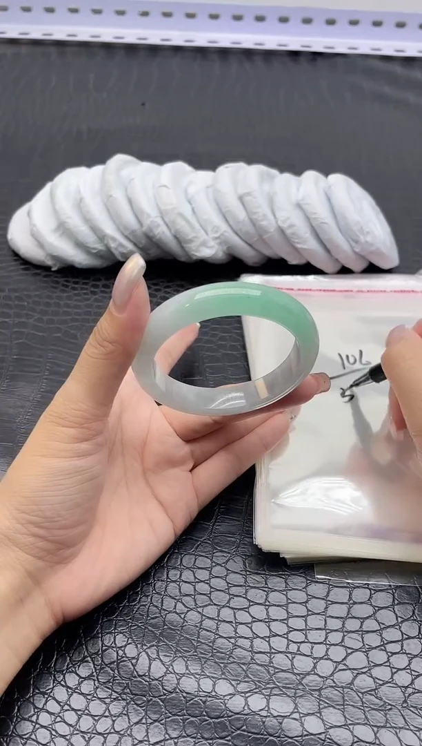 106手镯所见即所得拍啥发啥