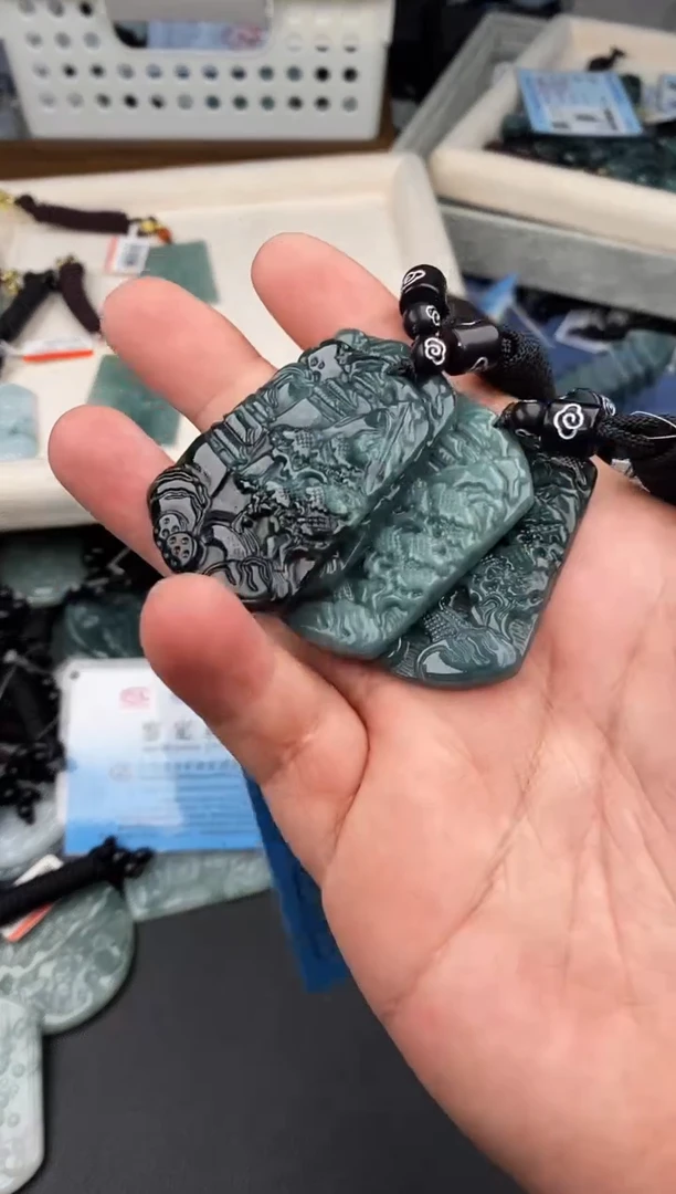 【闪购商品】翡翠颈饰未镶嵌  多样性发其一