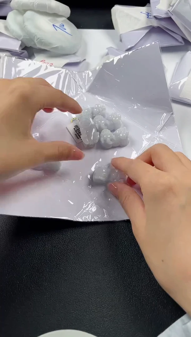 翡翠未镶嵌颈饰35（多样性发一件）