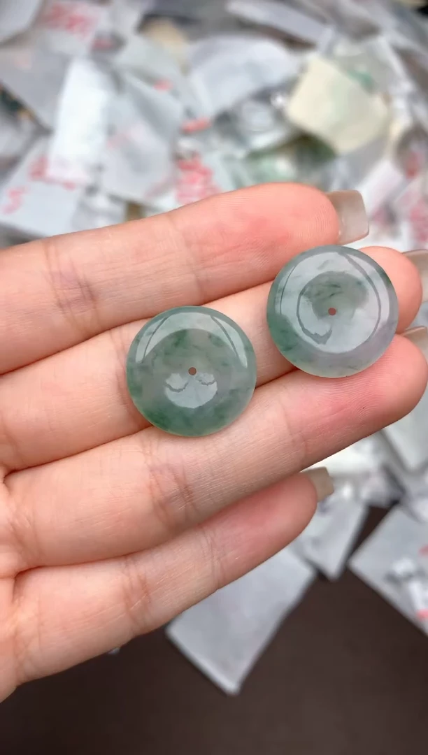 未镶嵌挂件翡翠一1对