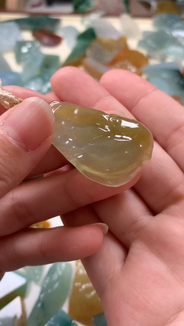 【闪购商品】翡翠吊坠(不含链)未镶嵌吊坠