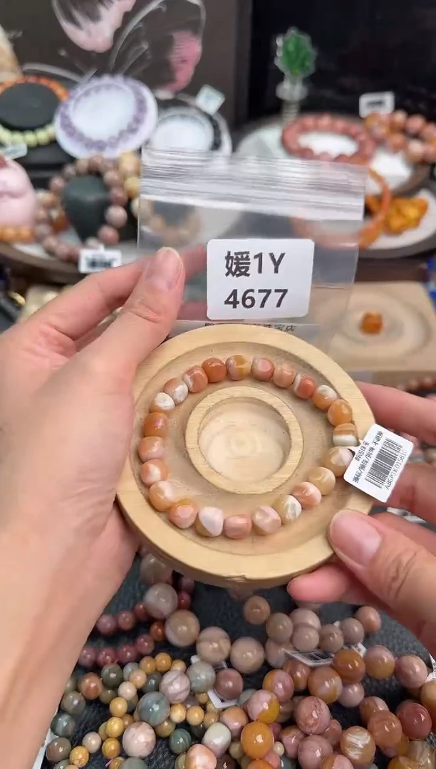 未镶嵌手链石英质玉莫*1Y4677