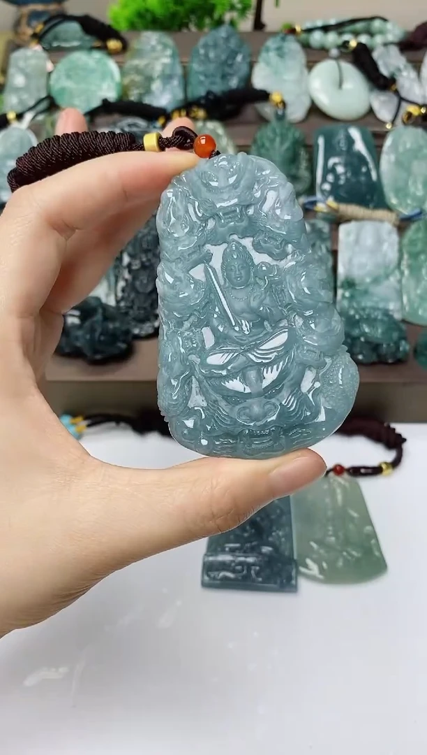 翡翠未镶嵌颈饰