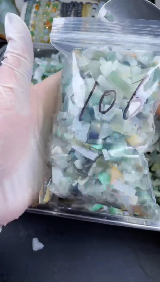 【闪购商品】翡翠颈饰未镶嵌天然翡翠迷你号500克106