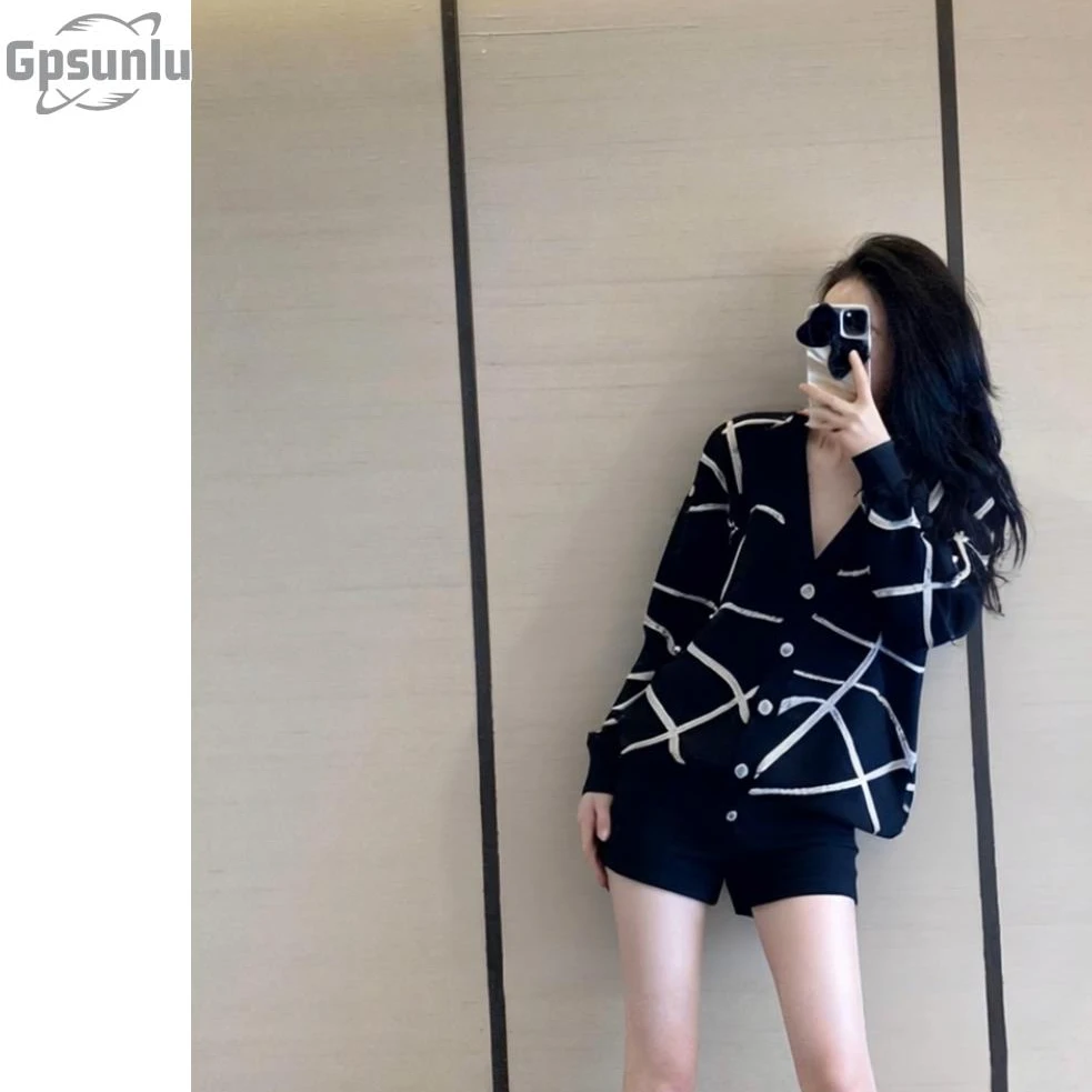 gpsunlu秋冬高端黑色针织开衫新款今年流行的女士上衣冬季宽松