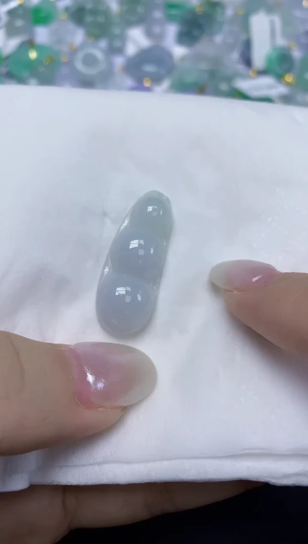 翡翠未镶嵌颈饰天然缅甸翡翠A货