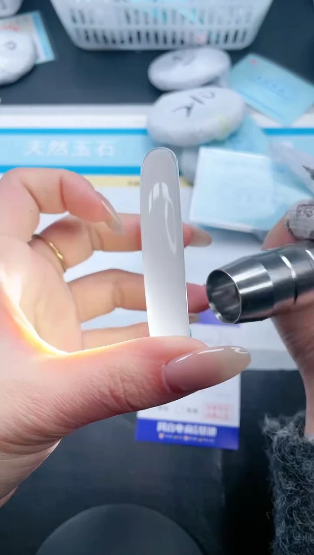 【闪购商品】石英质玉手镯未镶嵌21V173-57