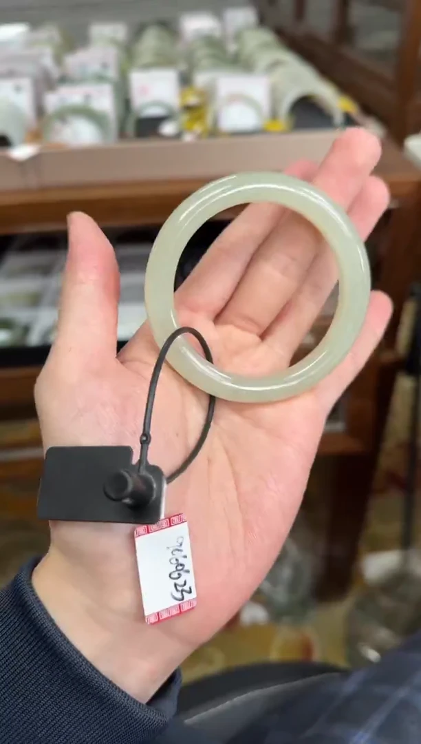 未镶嵌手镯和田玉55