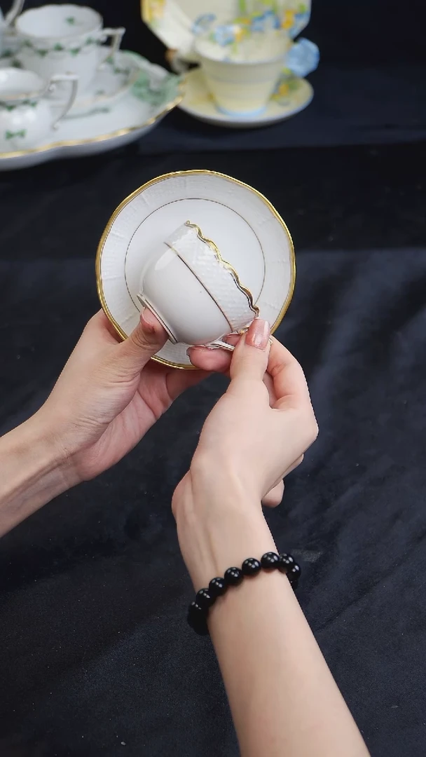 骨瓷婷婷中古器物如图所示100