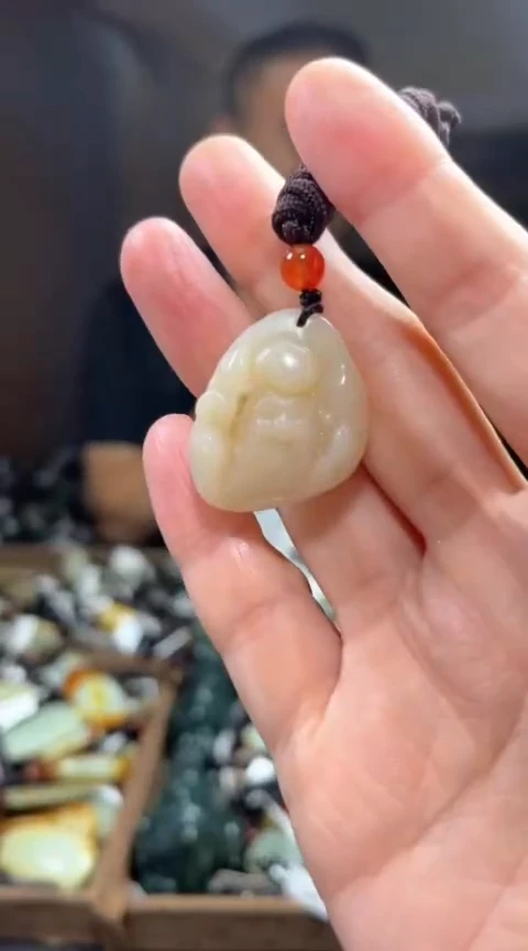 和田玉未镶嵌颈饰·