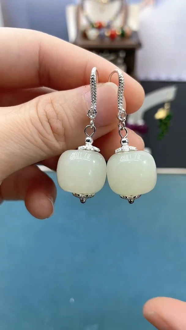 和田玉银S925镶嵌耳饰16mm*白珠简单耳钩