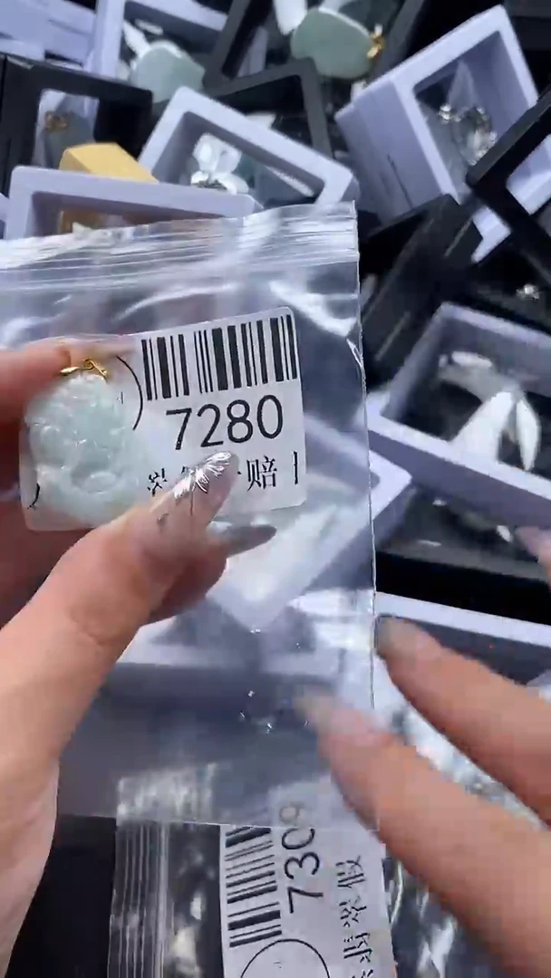 吊坠(不含链)未镶嵌翡翠7280