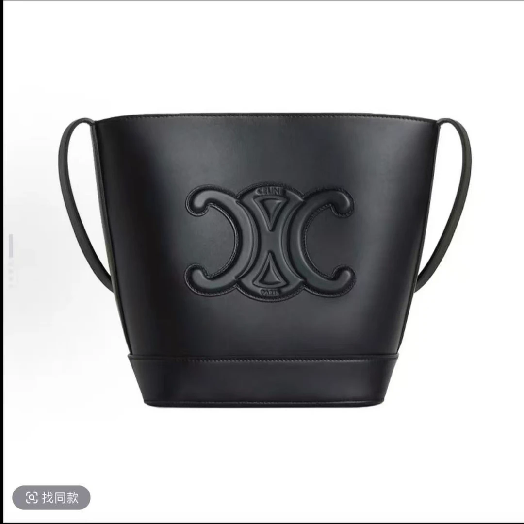 95新 Celine/思琳 Triomphe牛皮水桶包【静文】BGK802710006