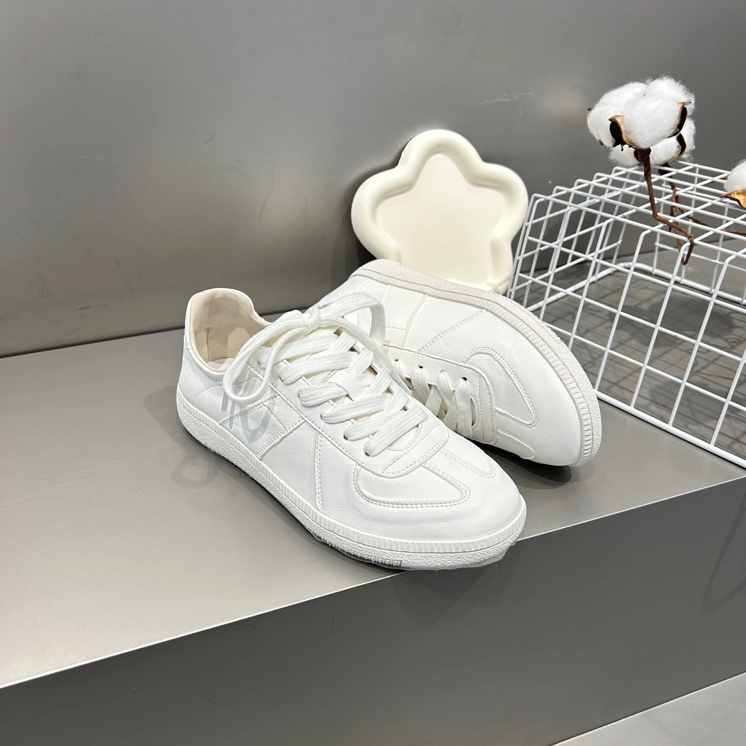 JIUER春款柔软羊 皮纯色小白鞋 时尚百搭潮流春季潮鞋低帮22316