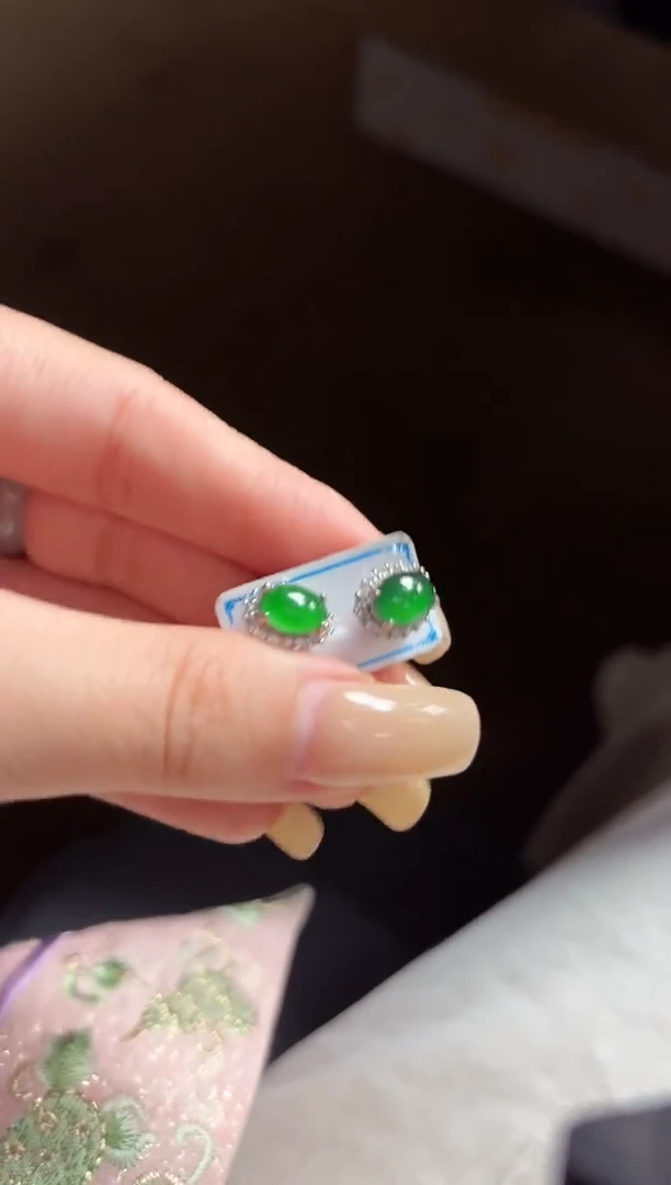 翡翠未镶嵌颈饰100714715
