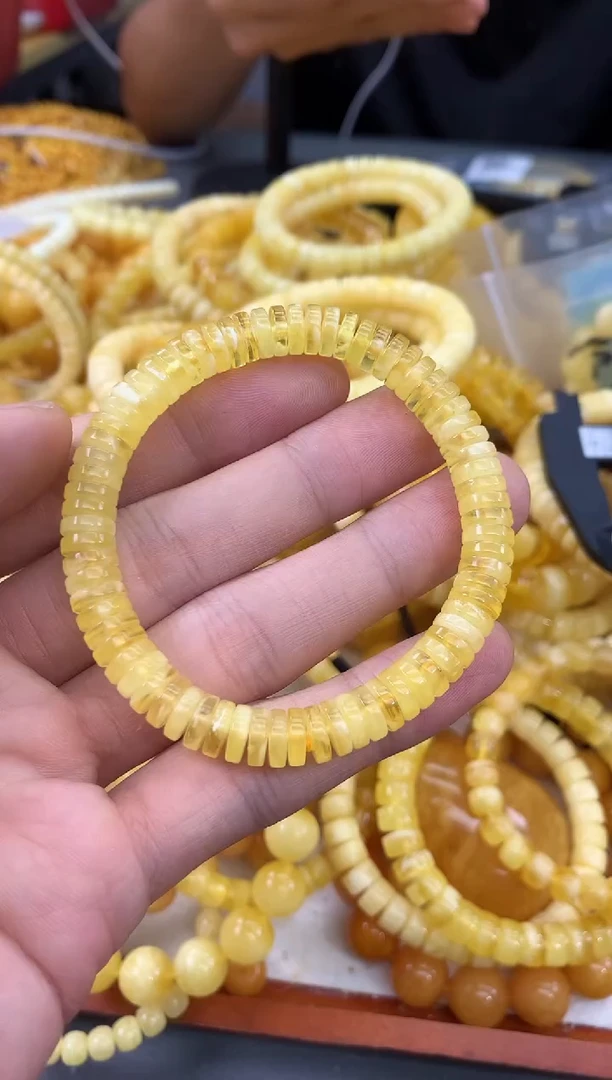 未镶嵌蜜蜡裸石手串