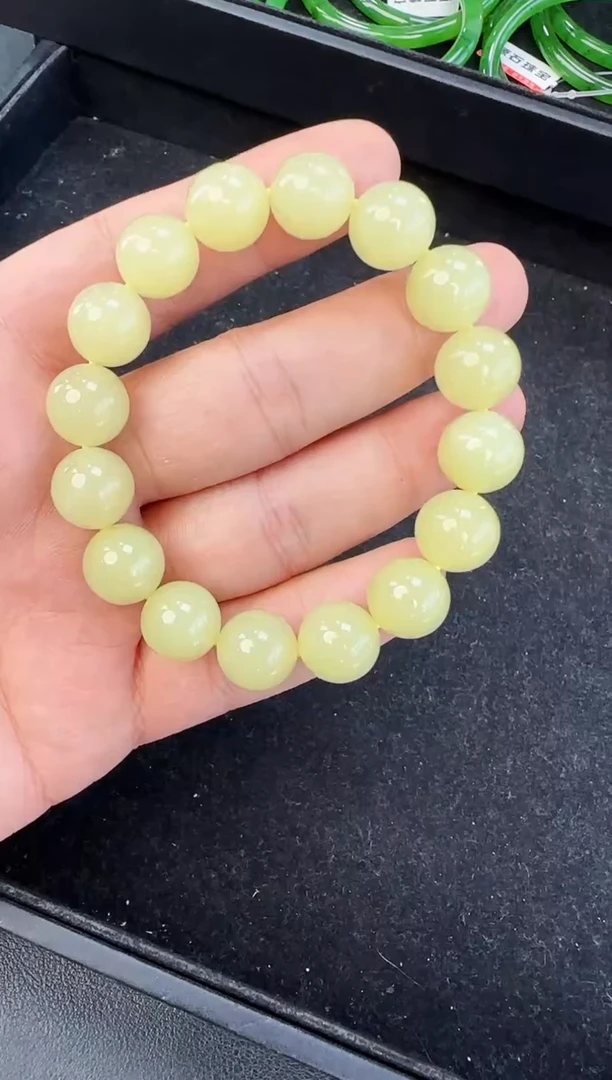 未镶嵌手串和田玉黄口卡12左右