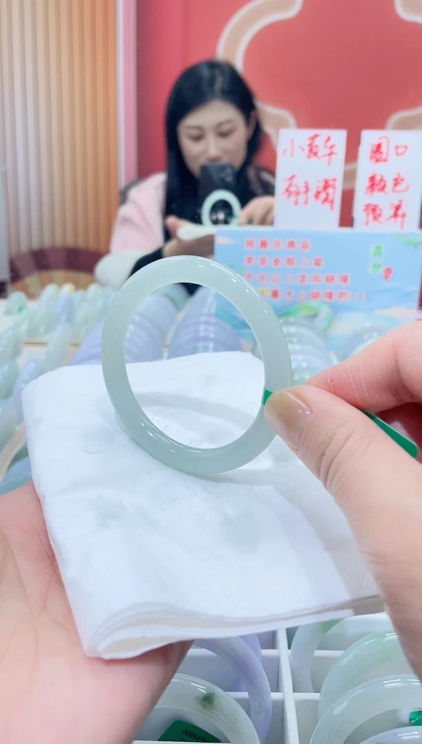【闪购商品】翡翠手镯未镶嵌0000008105