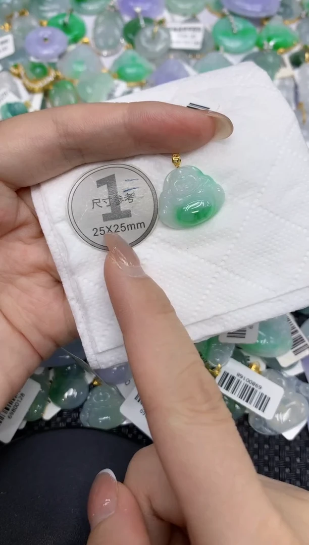颈饰18K金镶嵌翡翠111111
