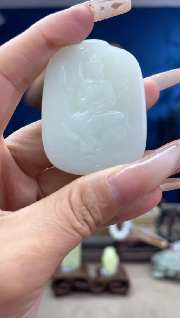 和田玉未镶嵌颈饰1