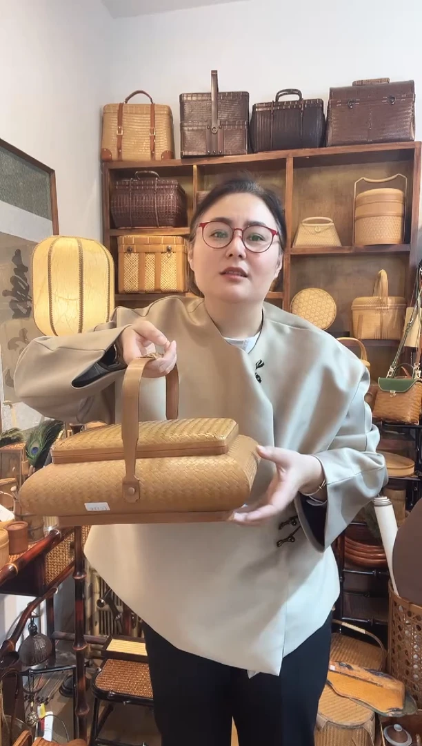 TC228大漆竹席弧形长方形提篮大