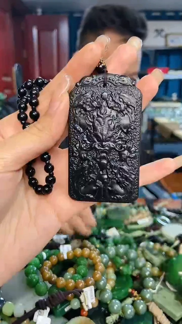 未镶嵌和田玉挂件1