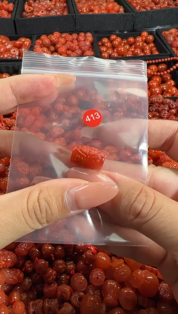南红玛瑙未镶嵌颈饰11