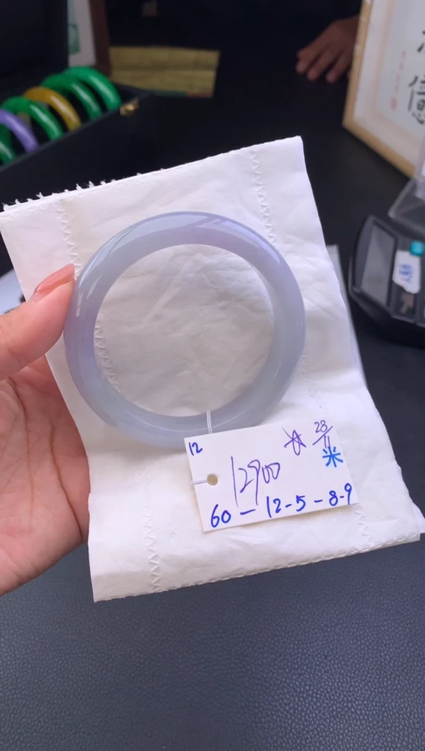 未镶嵌手镯翡翠假一赔三   手镯