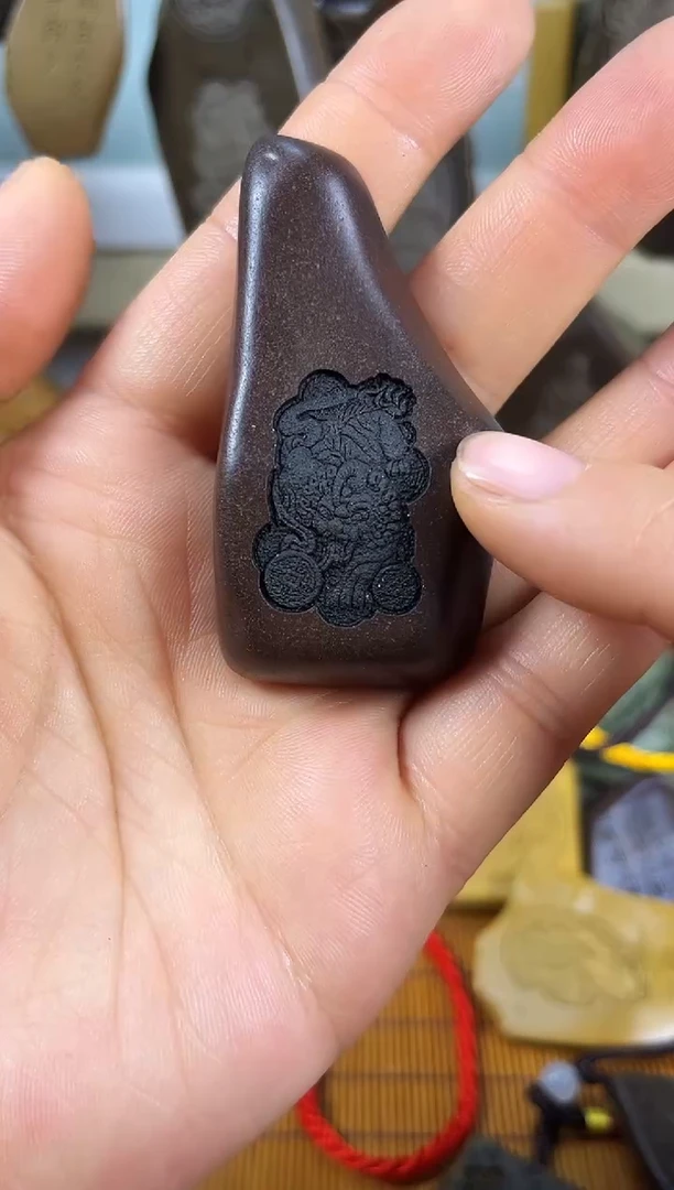 原石雕刻手把件  默认打孔穿绳126