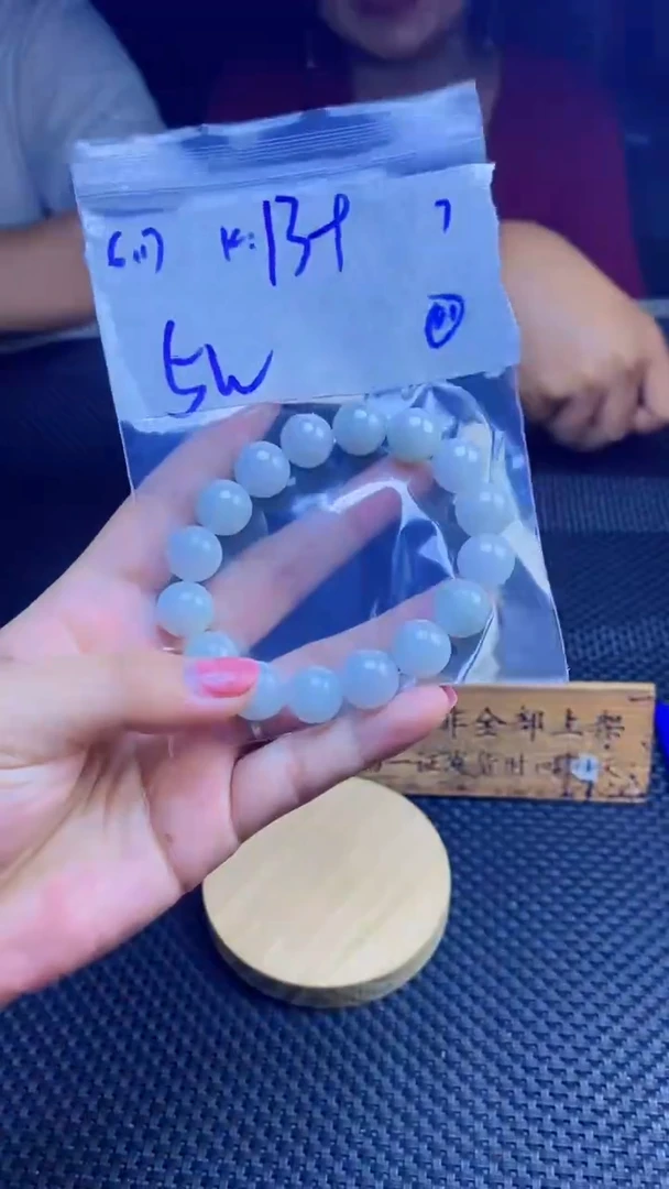 定制翡翠未镶嵌天然缅甸A货翡翠，多样性发货只发其一