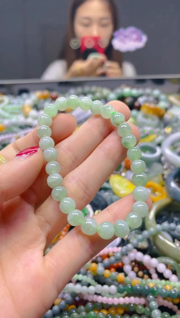 颈饰未镶嵌翡翠6MM/J/翡翠A货，一件也是批发价