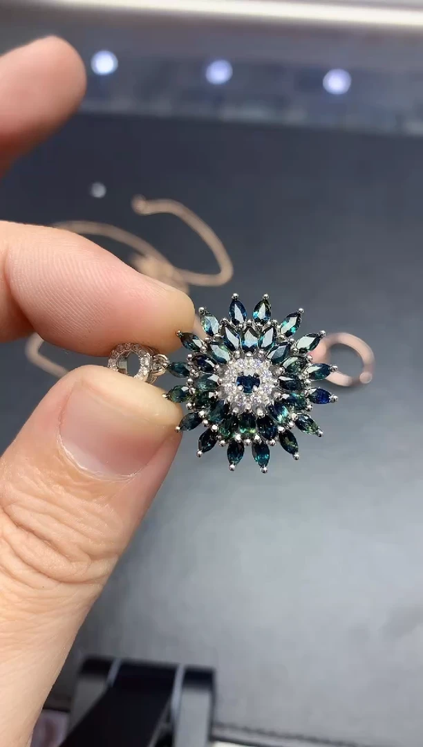 【闪购商品】蓝宝石颈饰银S925镶嵌.........