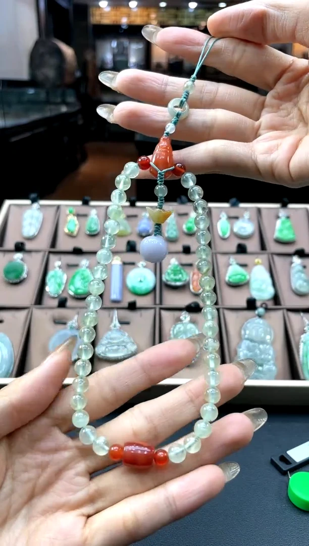 【闪购商品】南红玛瑙挂件未镶嵌手机链