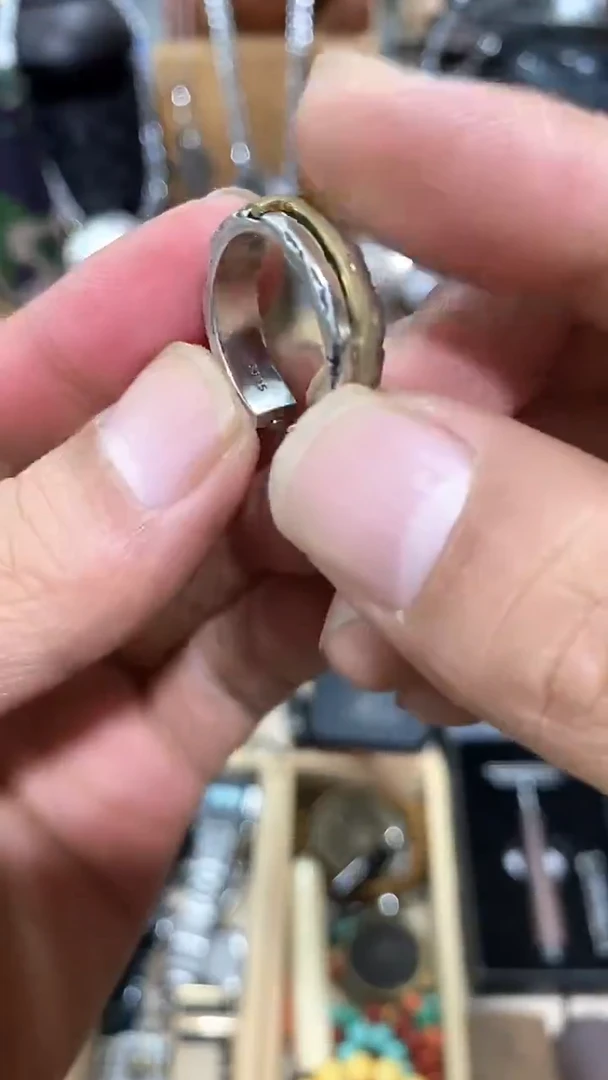 瓷片闪购商品  如图所示