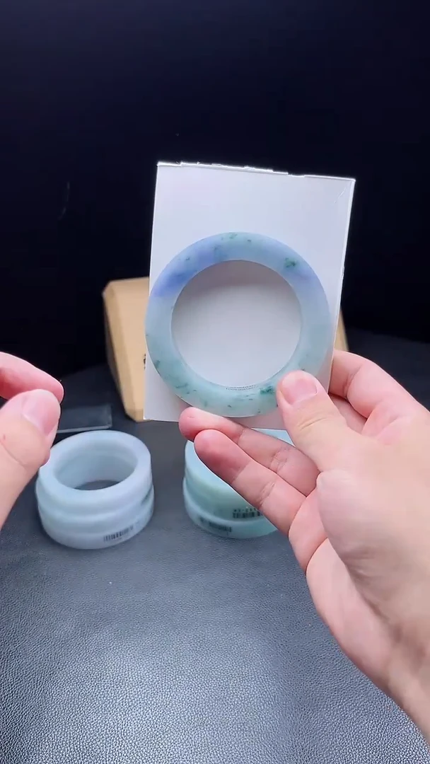 未镶嵌手镯定制翡翠?定制