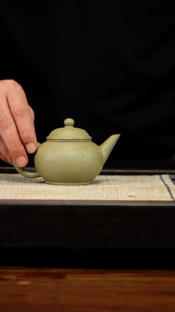 茶壶紫砂豆青水平
