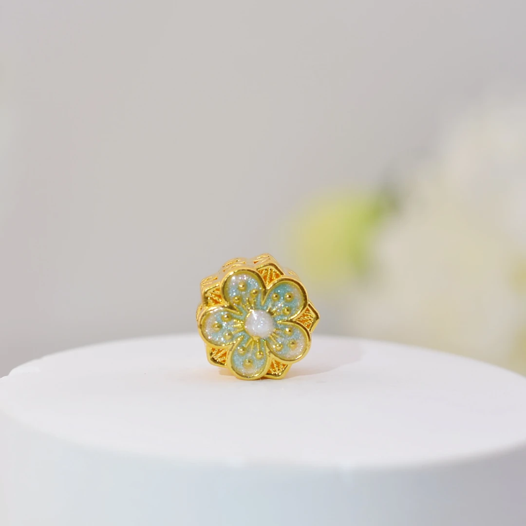 【鸿盛达】999足金绿白花朵10.4mm孔径3.4mm