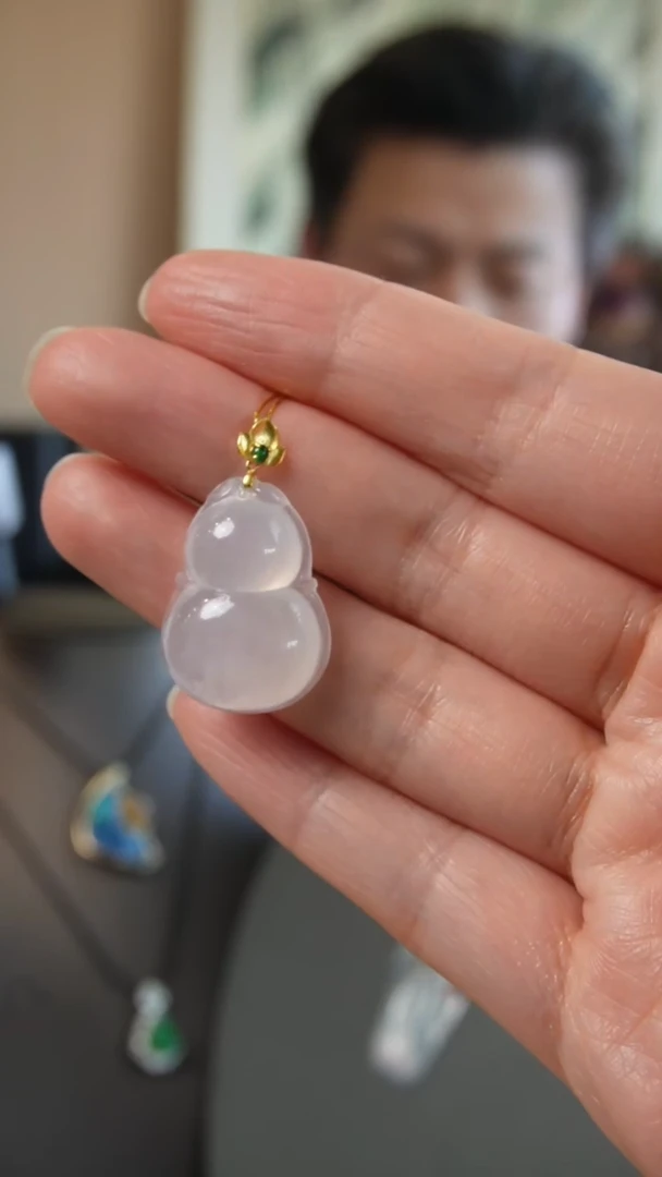 【闪购商品】翡翠吊坠(不含链)18K金镶嵌天然缅甸翡翠吊坠