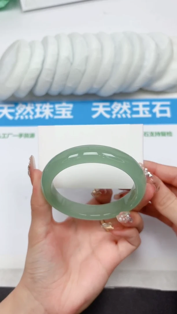 未镶嵌手镯石英质玉336-63.2