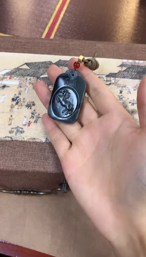 颈饰未镶嵌和田玉和田玉十二生肖挂牌马