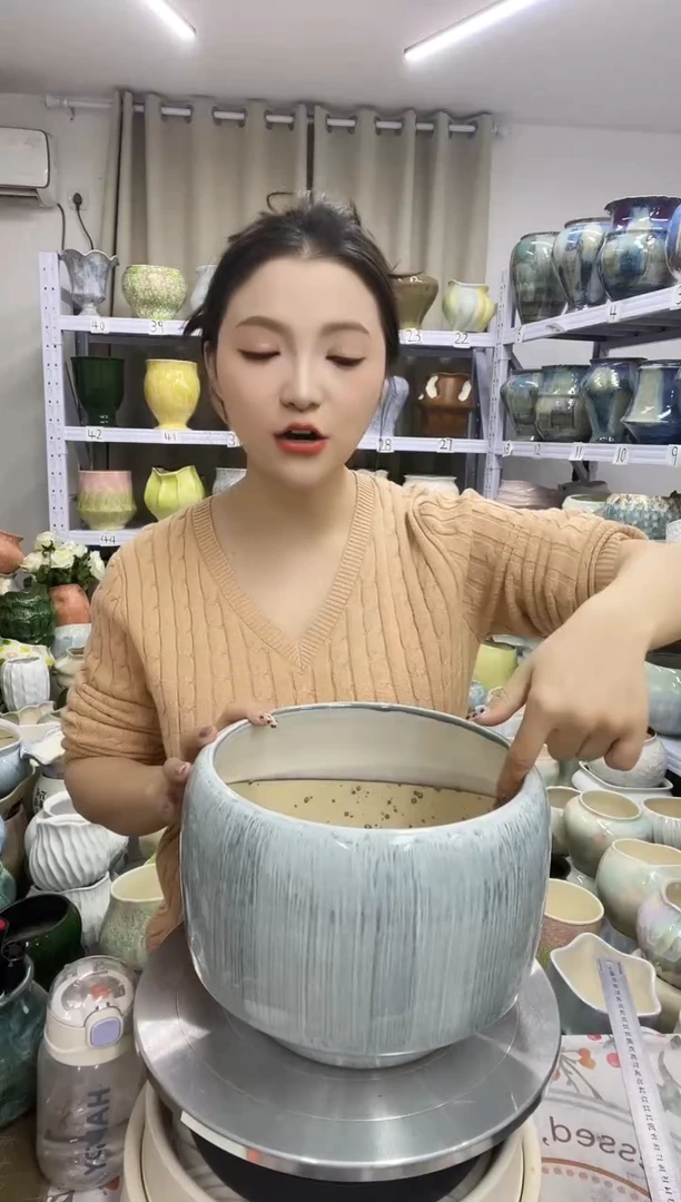 【12.1】花盆 高度： 17 口径：20