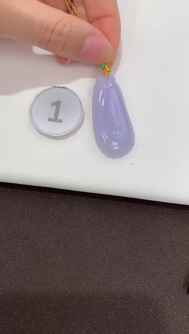 翡翠18K金镶嵌颈饰天然缅甸a货翡翠