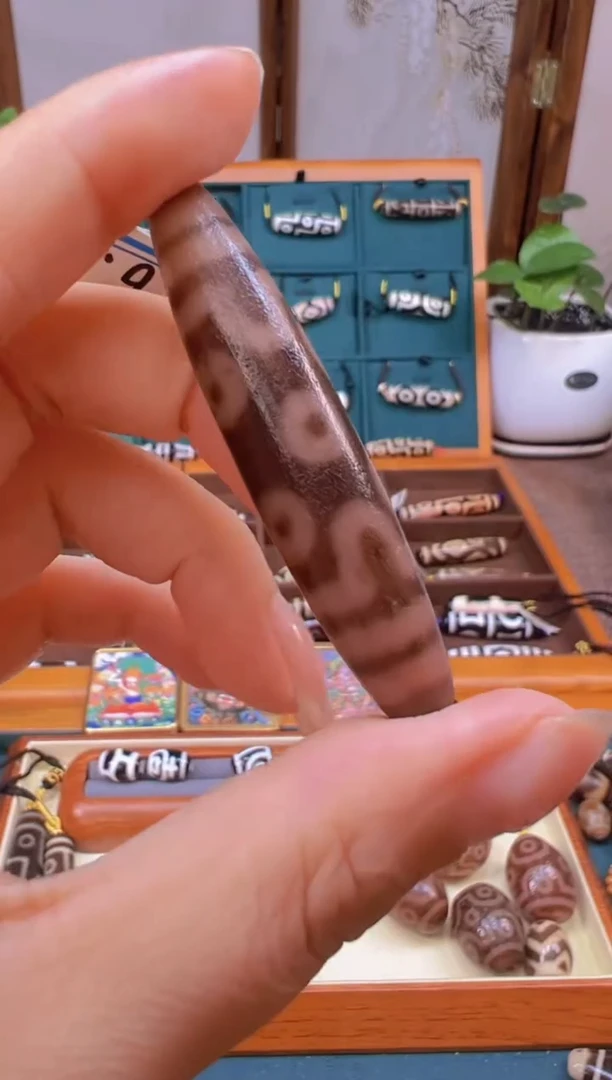 未镶嵌颈饰玛瑙/玉髓（覆膜）46.