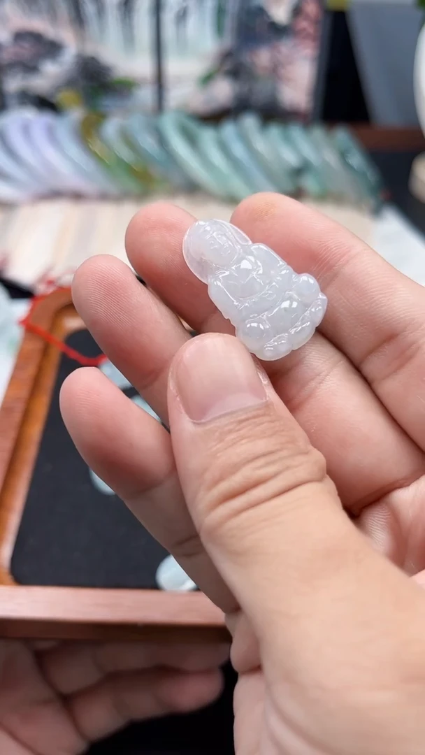 翡翠未镶嵌吊坠(赠链)天然A货翡翠