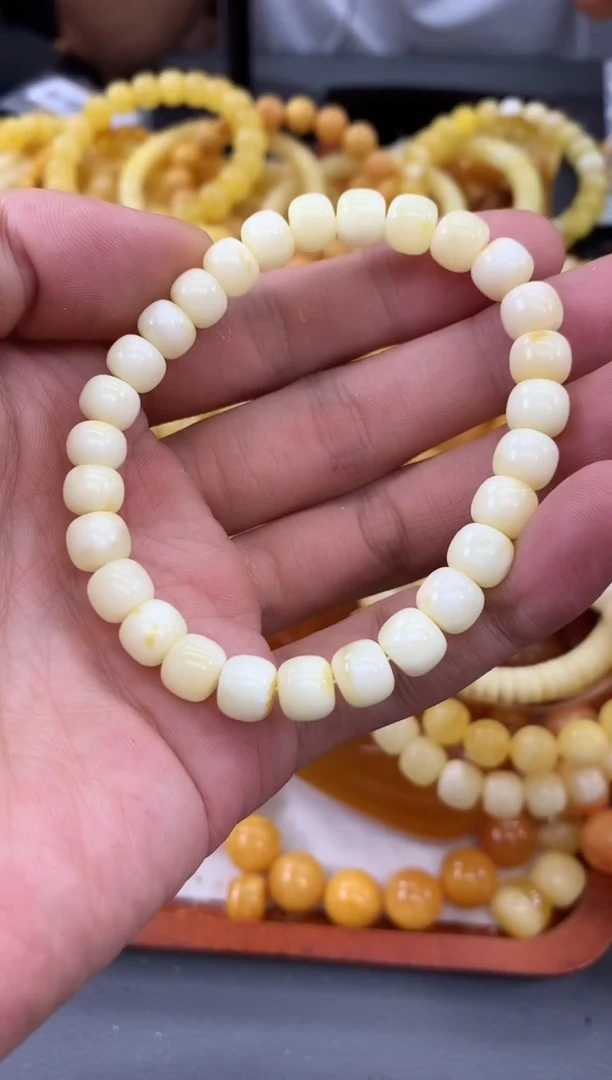 未镶嵌蜜蜡裸石手串